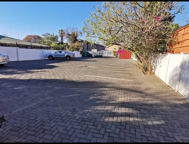 40M² OFFICE RENTED IN RUSTENBURG CENTRAL